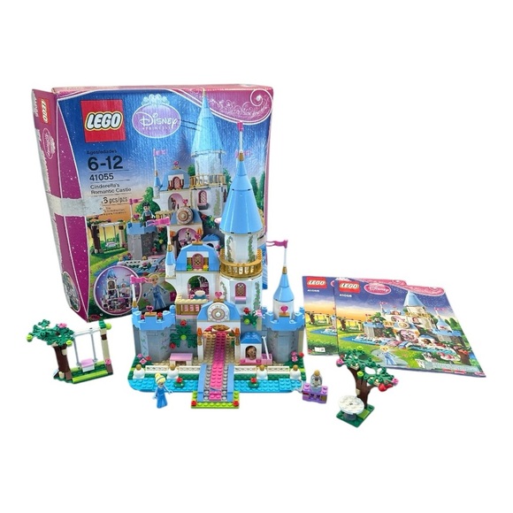 Lego Disney Princess Cinderella's Romantic Castle 41055 - Picture 2 of 14